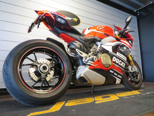 ducati - panigale-v4-s