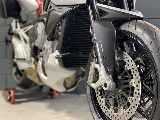 mv-agusta - stradale-800