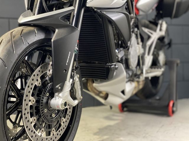 mv-agusta - stradale-800
