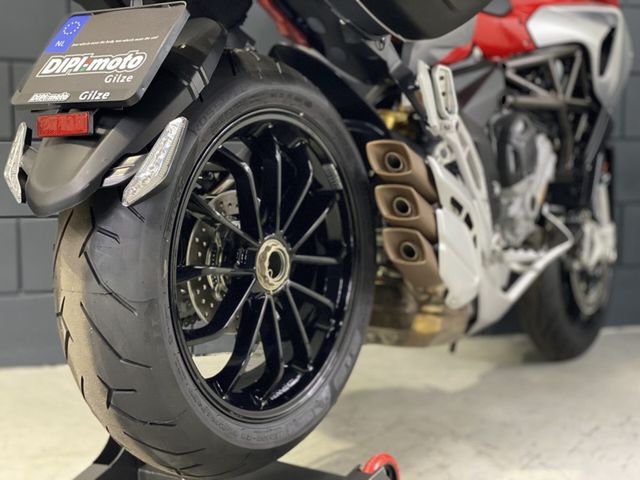 mv-agusta - stradale-800