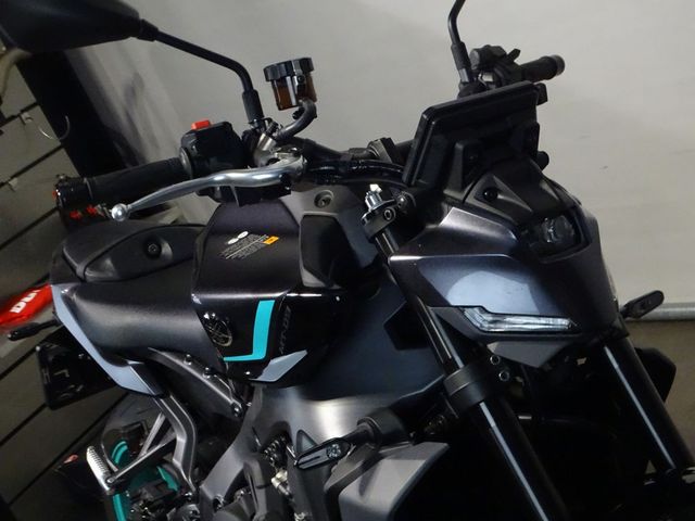 yamaha - mt-09-y-amt