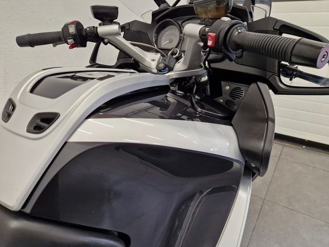 bmw - r-1200-rt-abs