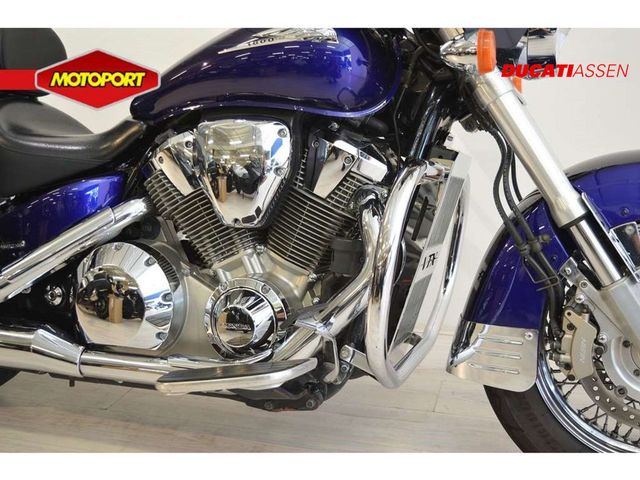 honda - vtx-1800
