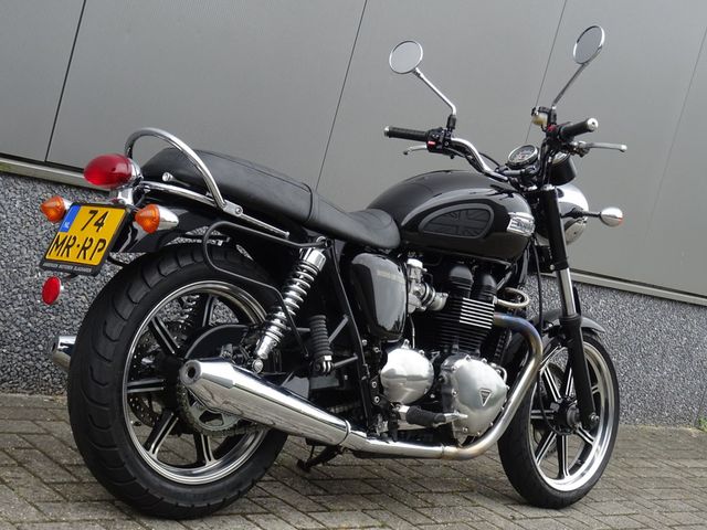 triumph - bonneville-se
