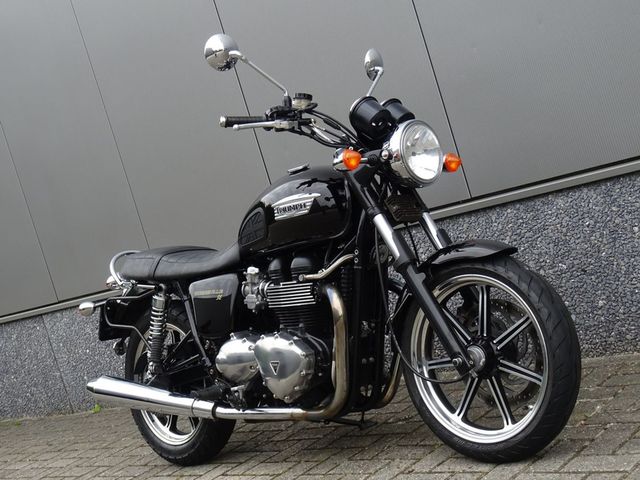 triumph - bonneville-se