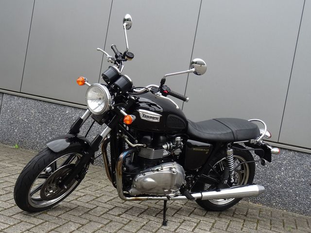 triumph - bonneville-se