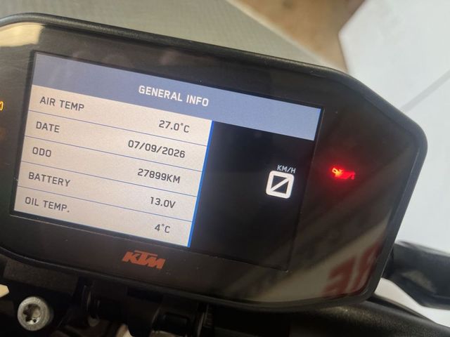 ktm - 1290-super-duke-r