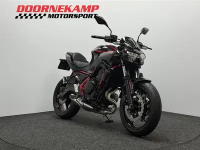 KAWASAKI Z650 – foto 3