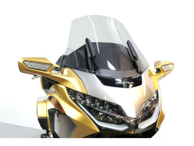 honda - gl-1800-goldwing-touring-deluxe
