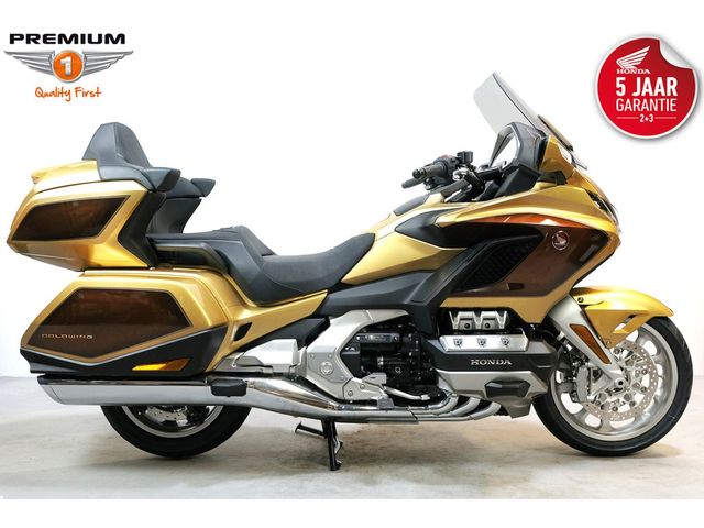 honda - gl-1800-goldwing-touring-deluxe