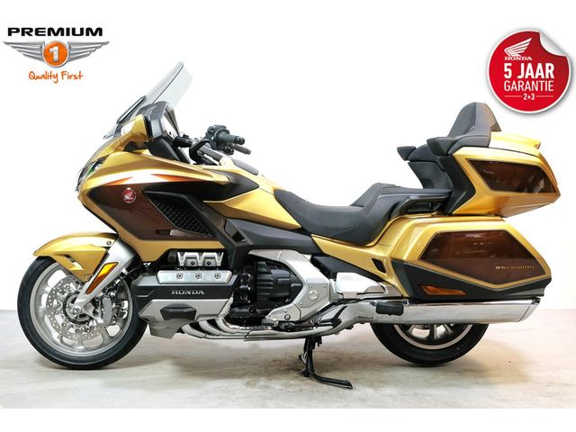 honda - gl-1800-goldwing-touring-deluxe