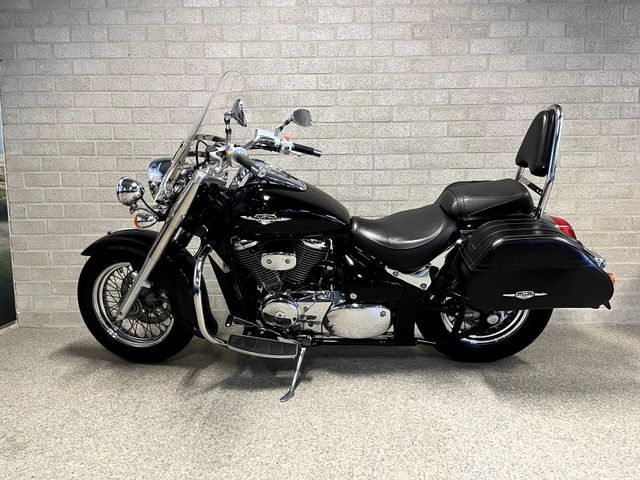suzuki - c-800-intruder