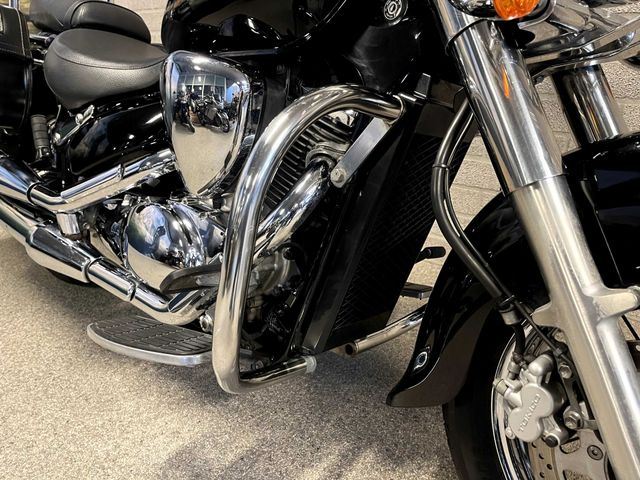 suzuki - c-800-intruder