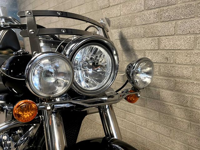 suzuki - c-800-intruder