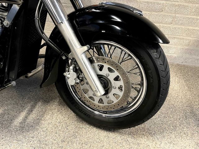 suzuki - c-800-intruder
