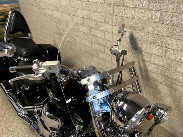 suzuki - c-800-intruder