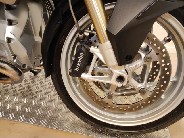 bmw - r-1200-rt