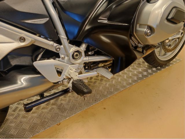 bmw - r-1200-rt
