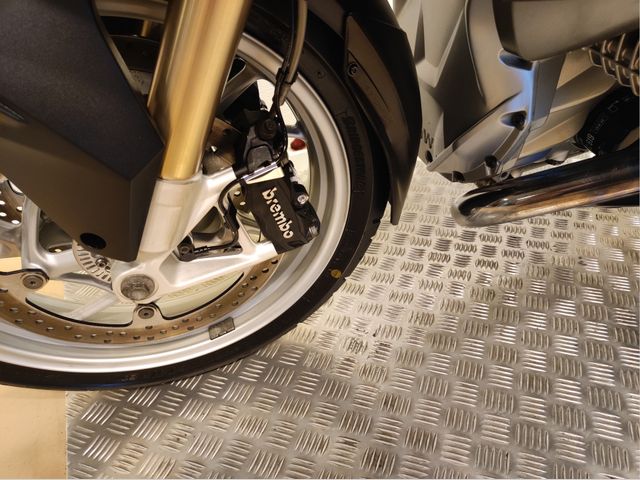 bmw - r-1200-rt