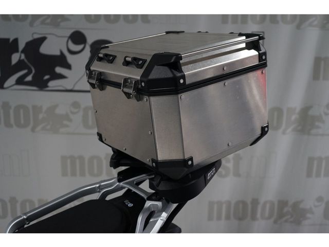 honda - crf-1100-l-africa-twin-adventure-sports