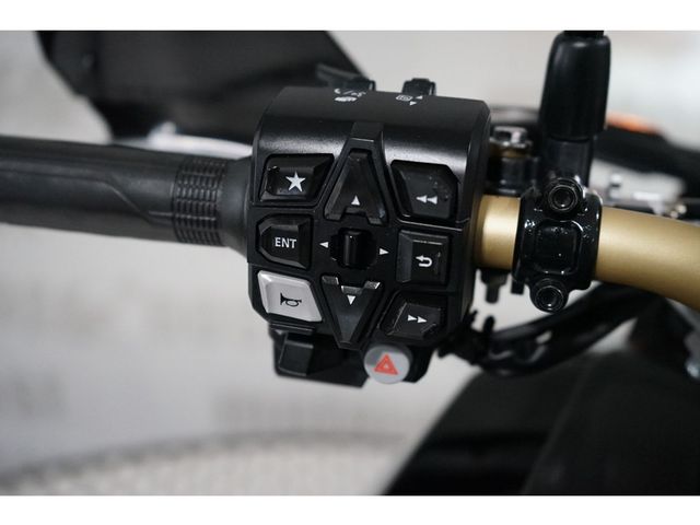 honda - crf-1100-l-africa-twin-adventure-sports