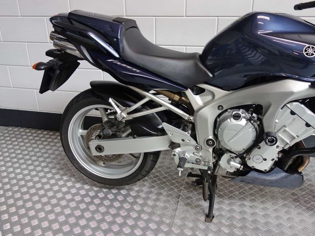 yamaha - fzs-600-fazer