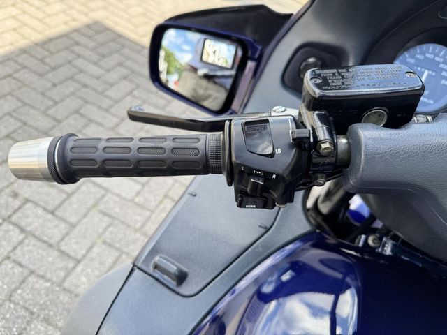 honda - st-1100-pan-european