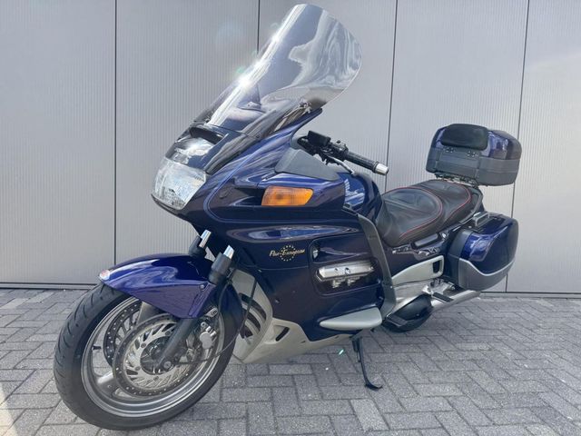 honda - st-1100-pan-european
