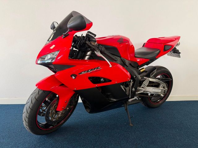 honda - cbr-1000-rr-fireblade
