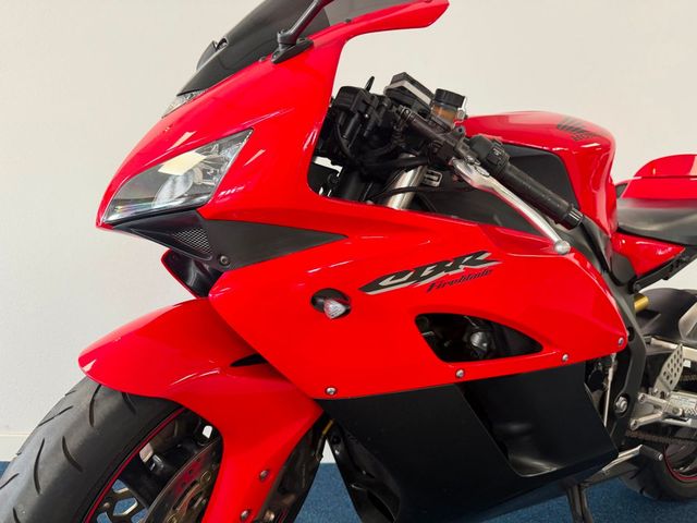 honda - cbr-1000-rr-fireblade