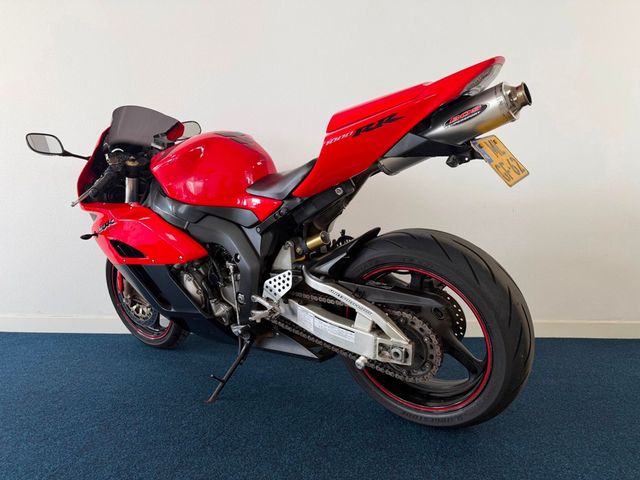honda - cbr-1000-rr-fireblade