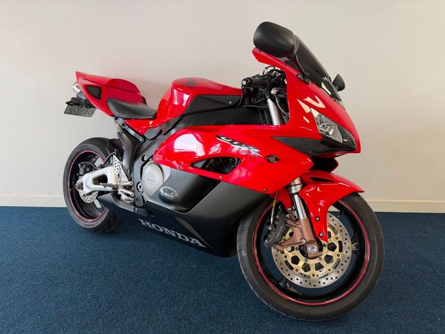 honda - cbr-1000-rr-fireblade