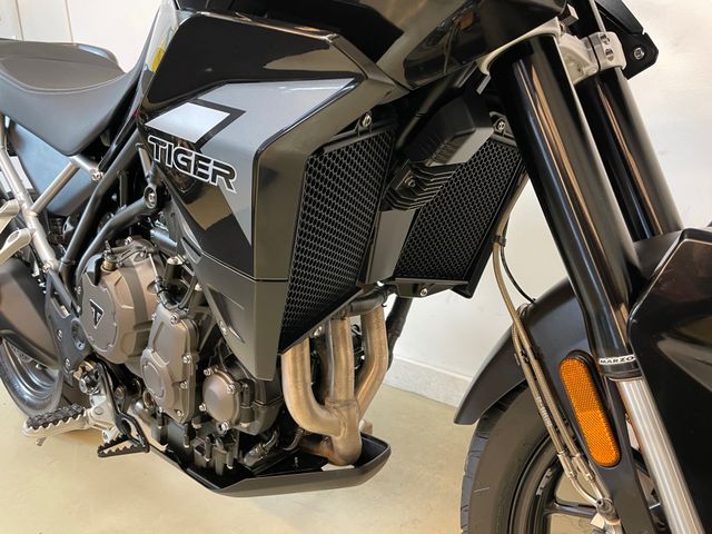triumph - tiger-900-gt