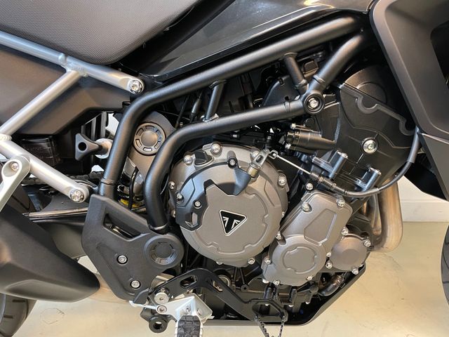 triumph - tiger-900-gt