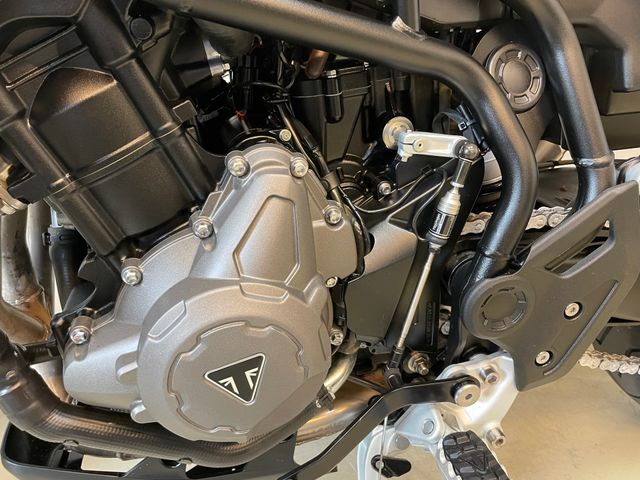 triumph - tiger-900-gt