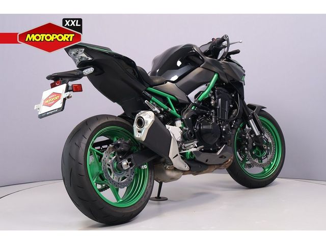 kawasaki - z900