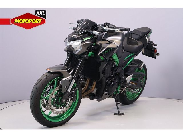 kawasaki - z900