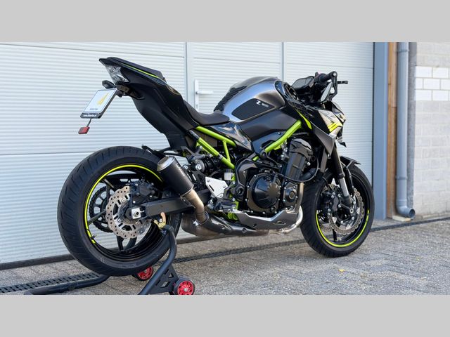 kawasaki - z900