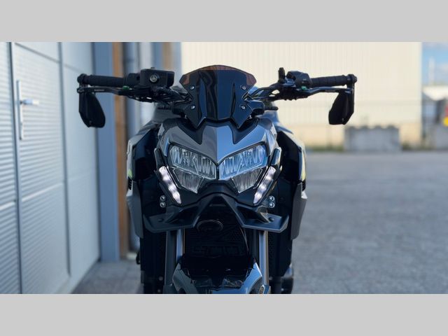 kawasaki - z900