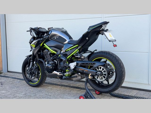 kawasaki - z900