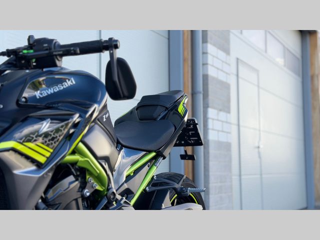 kawasaki - z900
