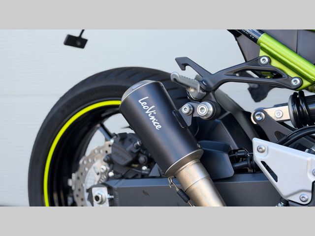 kawasaki - z900