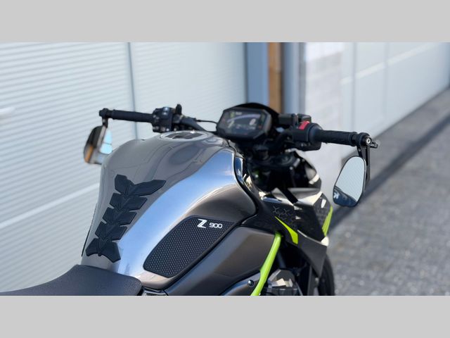kawasaki - z900