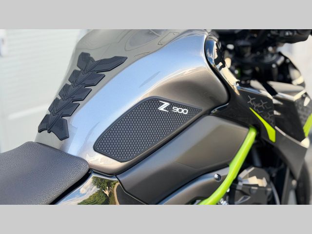 kawasaki - z900