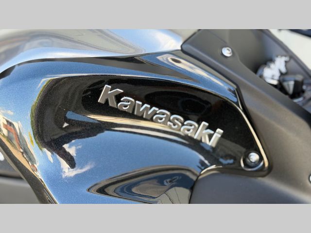 kawasaki - z900