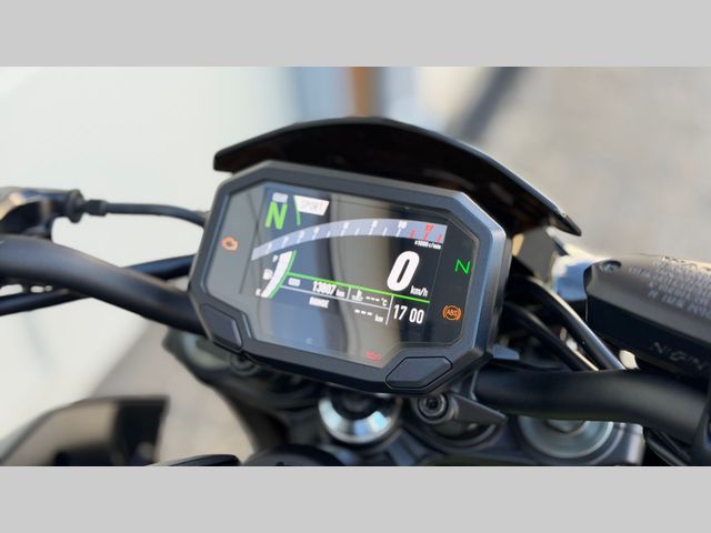 kawasaki - z900