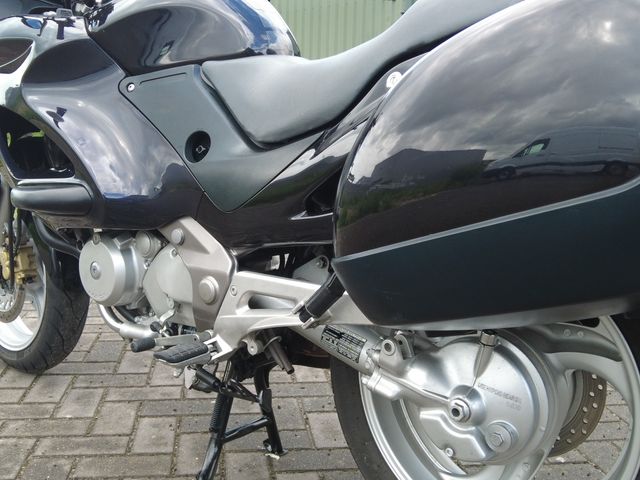 honda - nt-650-v-deauville