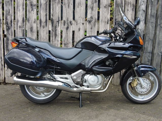 honda - nt-650-v-deauville
