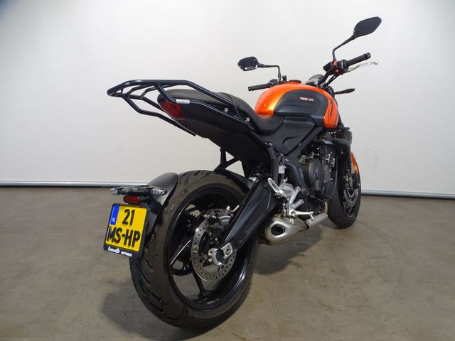 triumph - trident-660