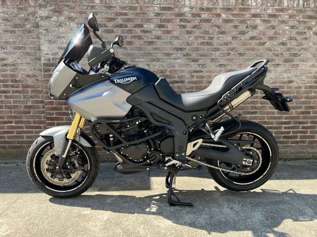 triumph - tiger-1050-se